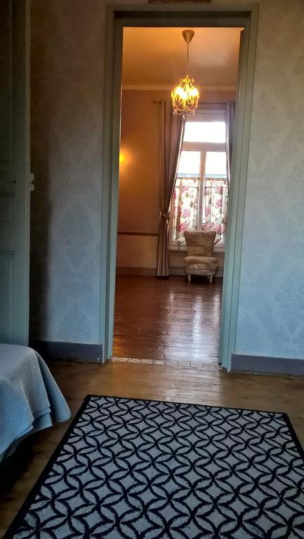 Le Clos Manceau Bed & Breakfast Le Mans Eksteriør bilde