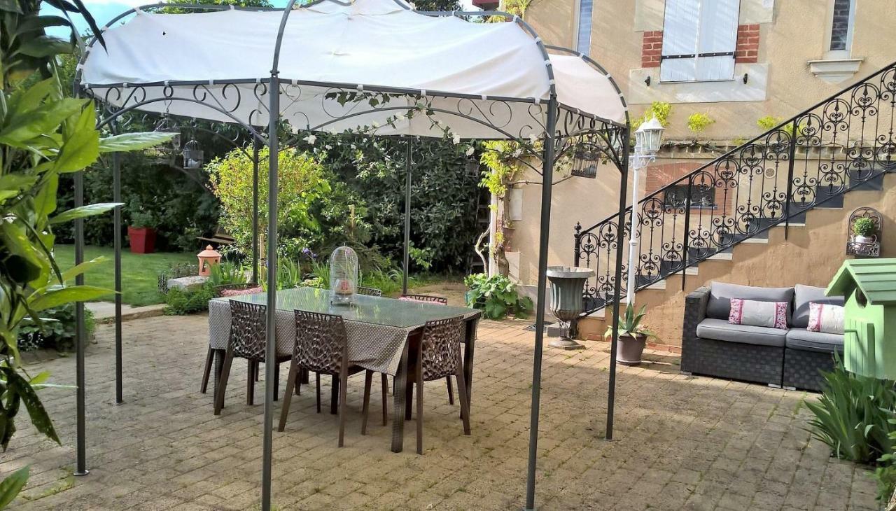 Le Clos Manceau Bed & Breakfast Le Mans Eksteriør bilde